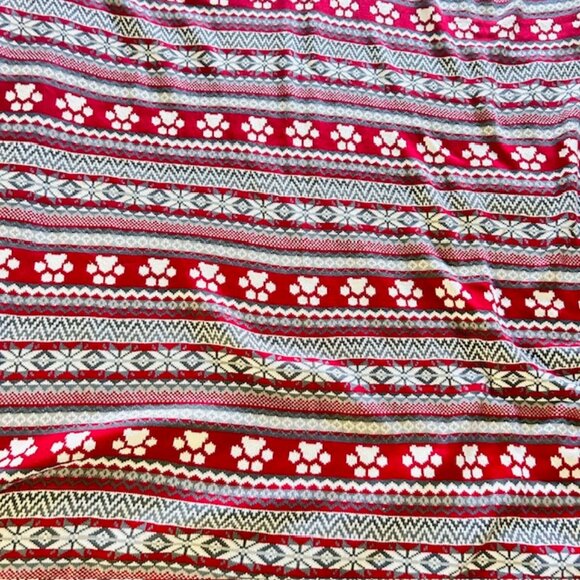 Nordic Xmas Teddy Knit Throw Blanket 56in x 51 in Red White Gray Fair Isle - Picture 6 of 13